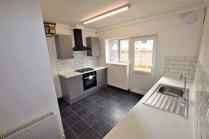 Chell Grove, Newcastle-Under-Lyme, Stoke-On-Trent, ST5 8HY